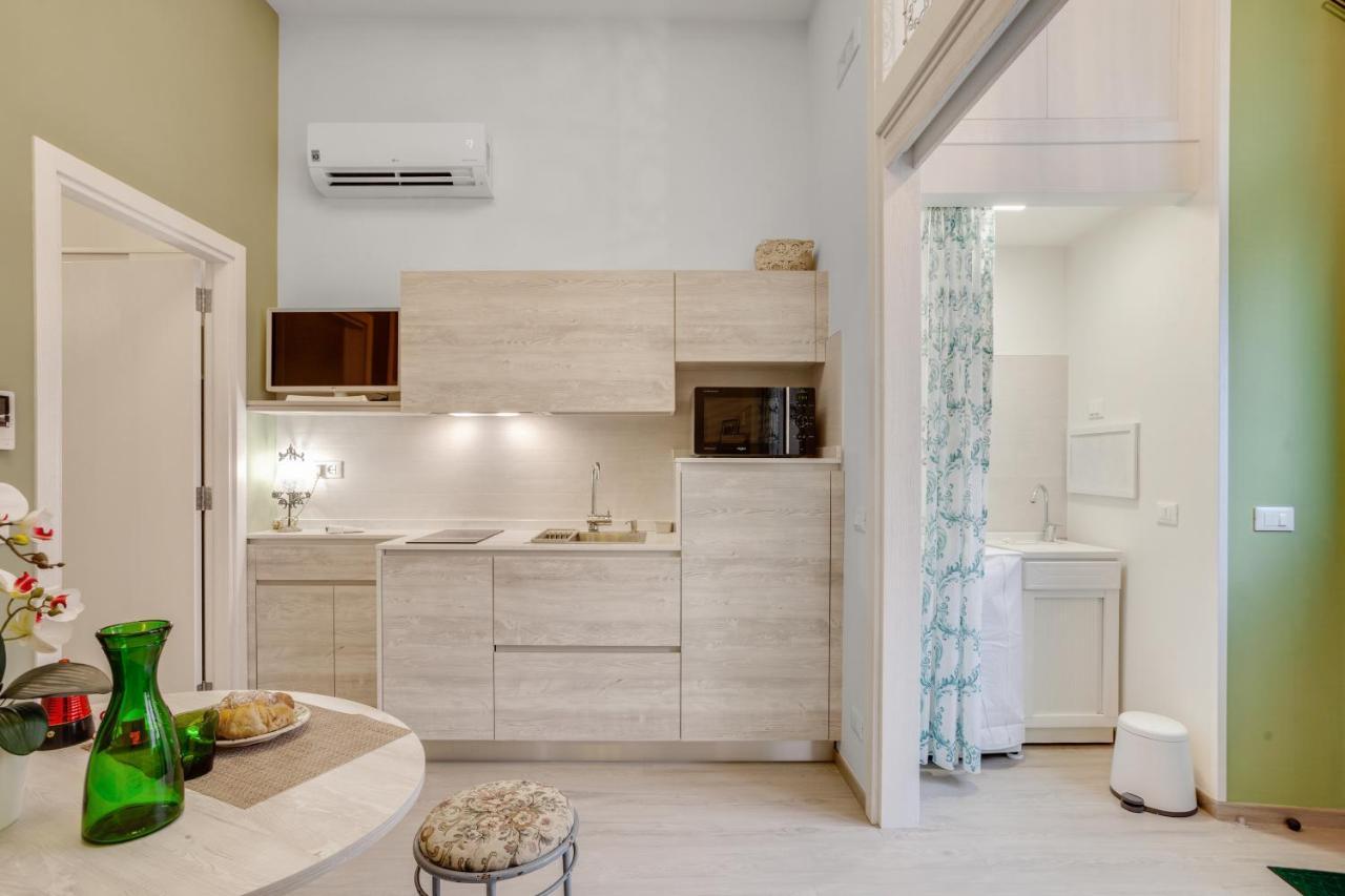 Madame Bari' Suite Apt In The Heart Of Bari Exterior foto